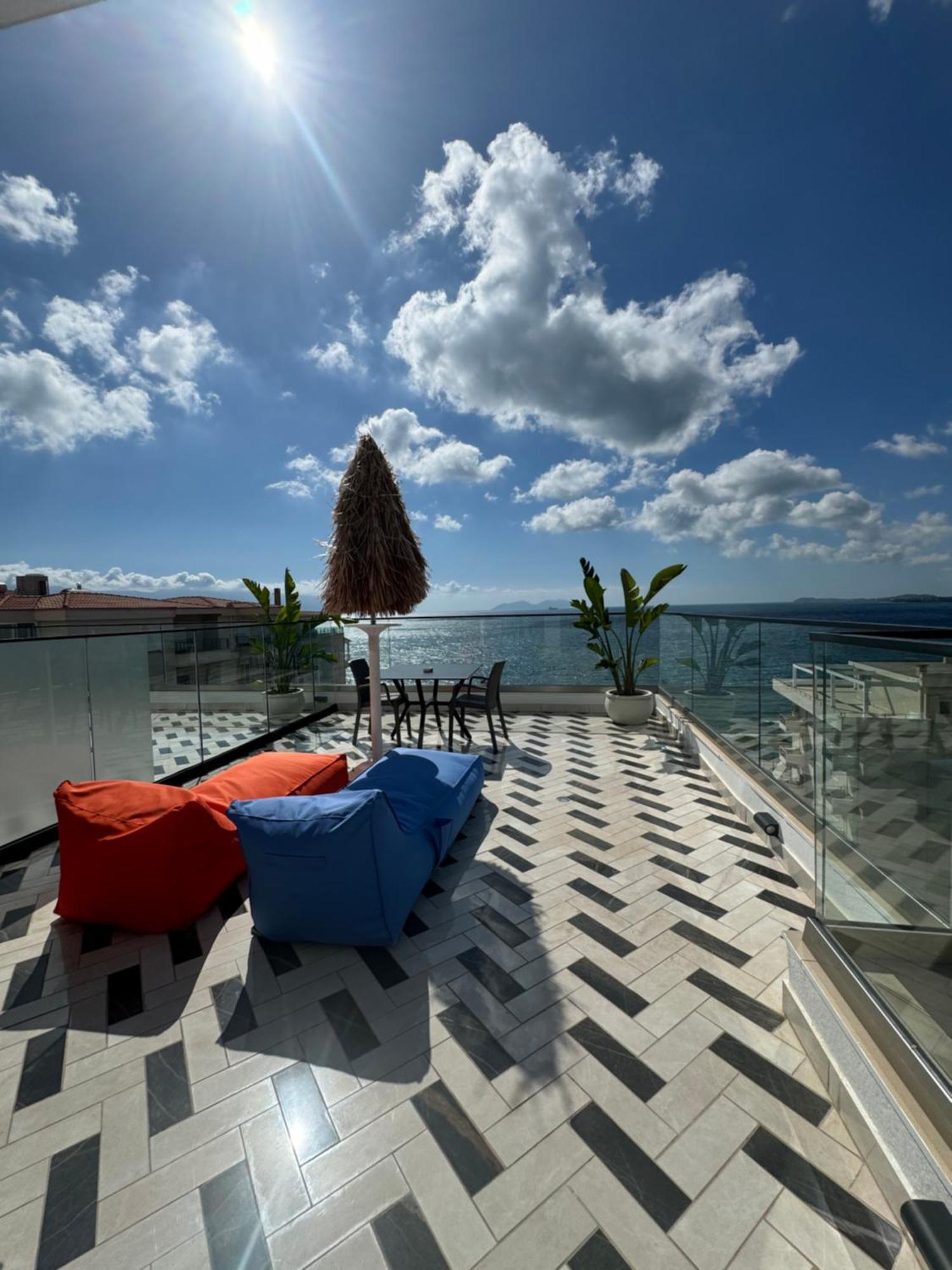 Hotel Britania วญอเรอ ภายนอก รูปภาพ