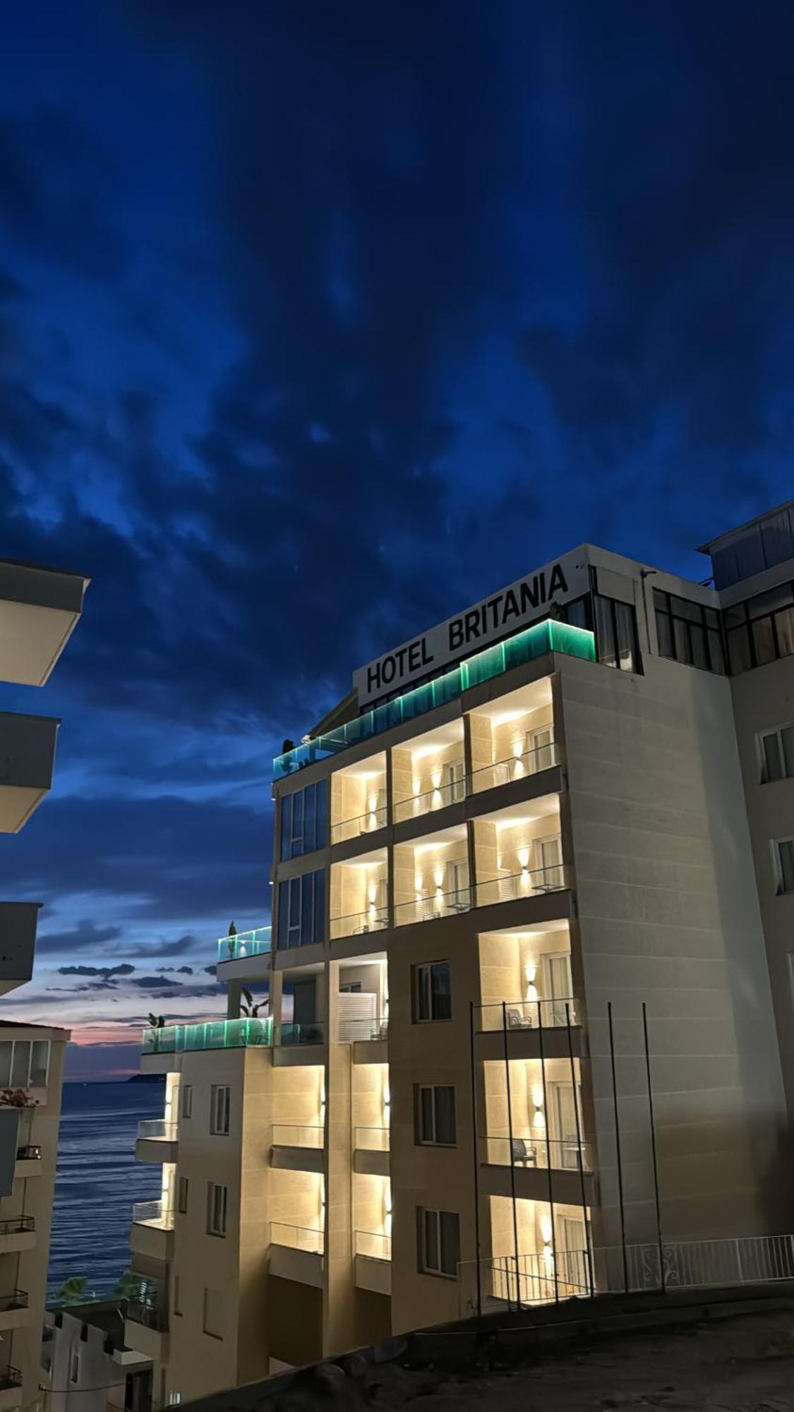 Hotel Britania วญอเรอ ภายนอก รูปภาพ