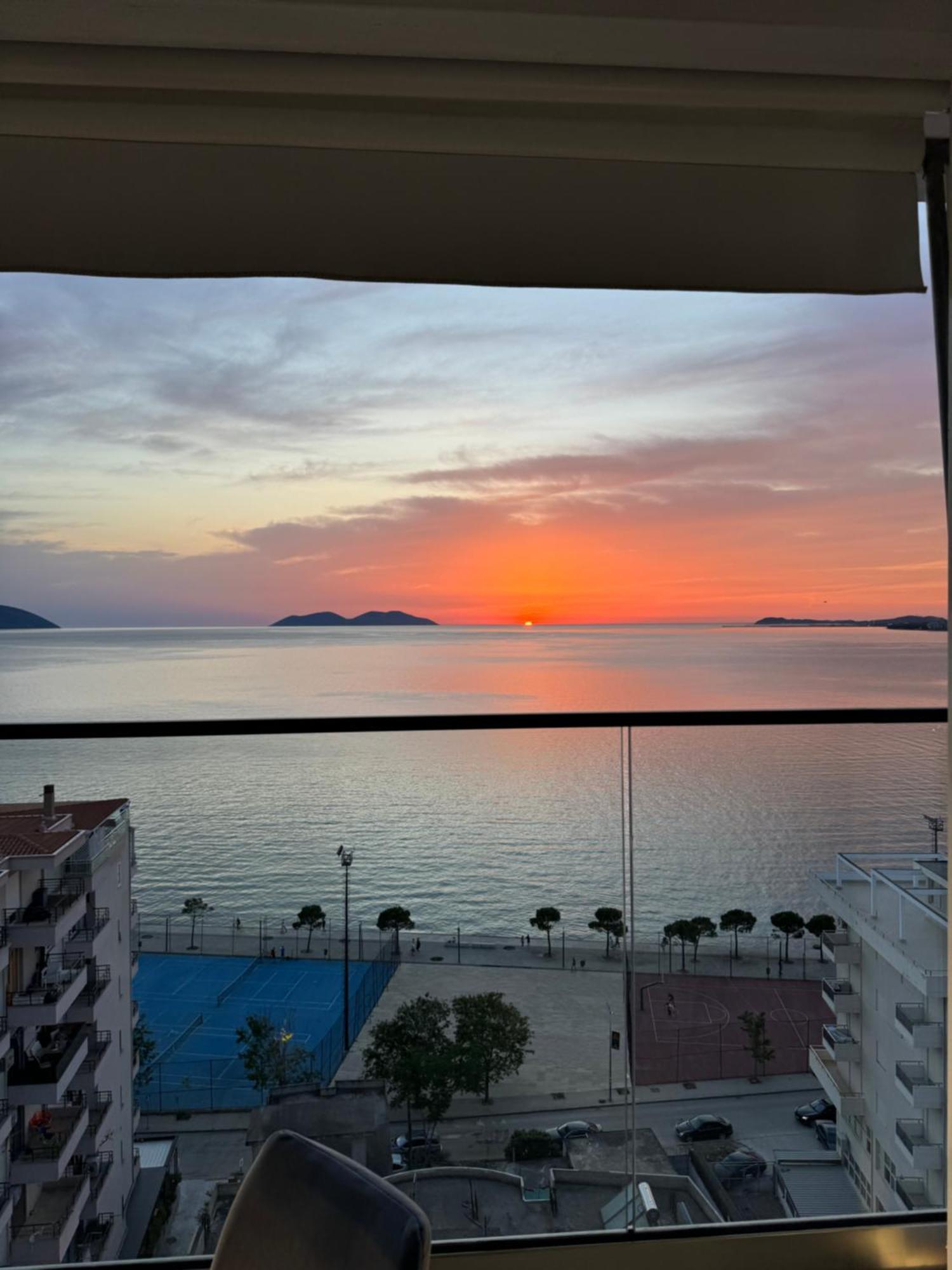Hotel Britania วญอเรอ ภายนอก รูปภาพ