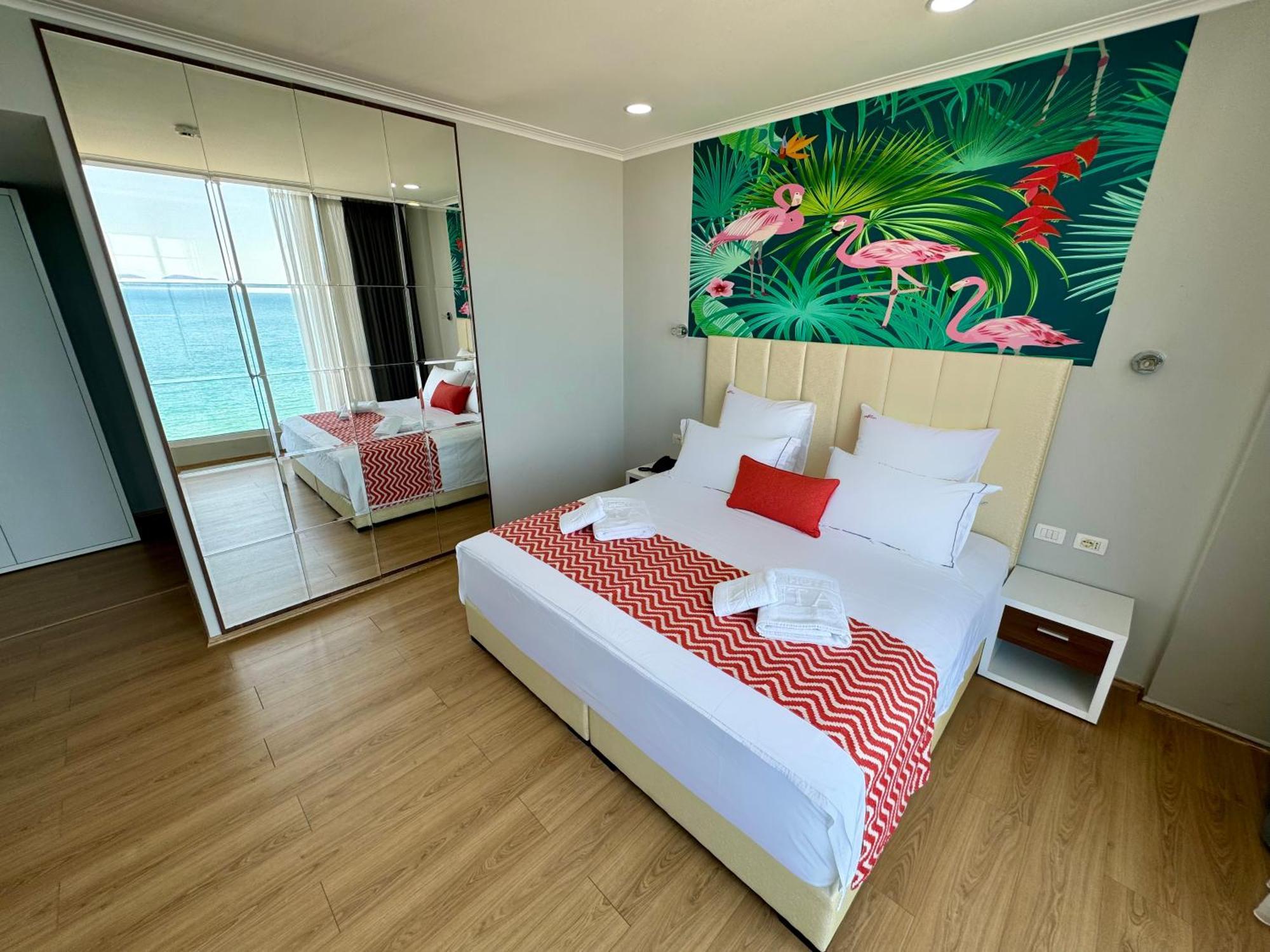 Hotel Britania วญอเรอ ภายนอก รูปภาพ