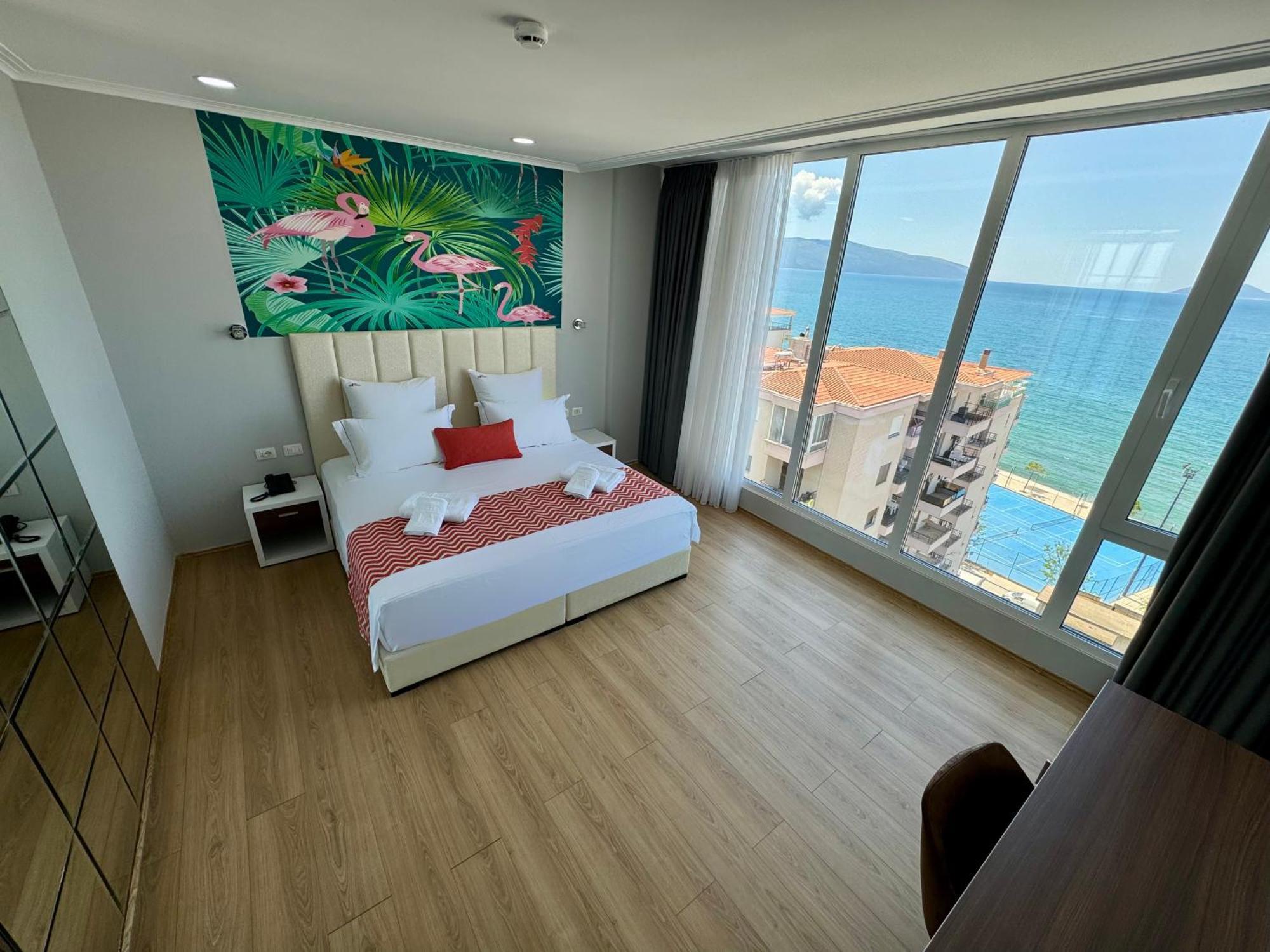 Hotel Britania วญอเรอ ภายนอก รูปภาพ