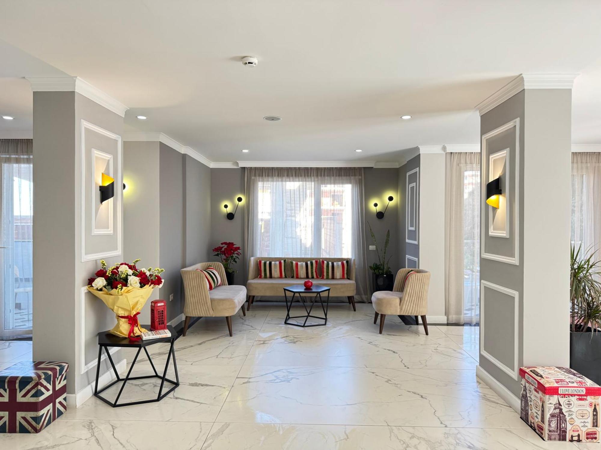Hotel Britania วญอเรอ ภายนอก รูปภาพ